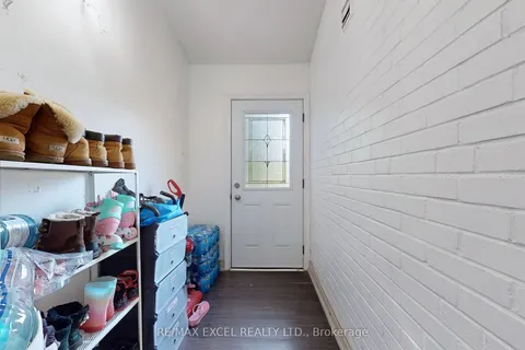 51 Kendleton Avenue, ON M9V 1T9