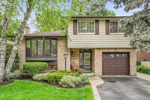 1454 Leda Avenue, ON L5G 4B7