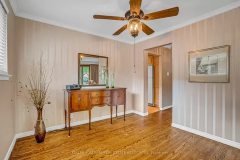 1454 Leda Avenue, ON L5G 4B7