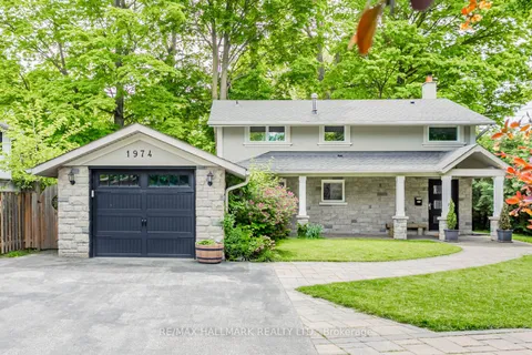 1974 Truscott Drive, ON L5J 2A5