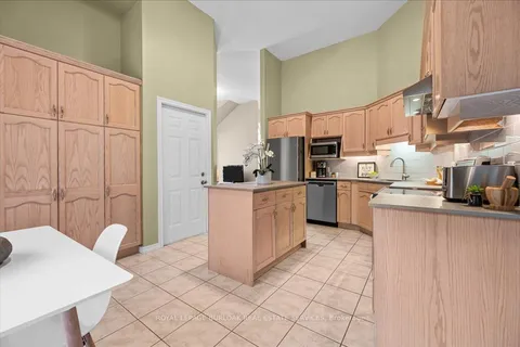 4104 Bianca Forest Drive, ON L7M 4L2
