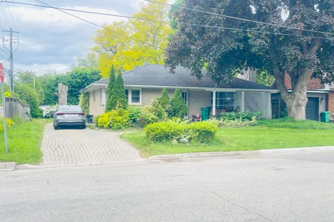 17 Armstrong Street, ON L6W 1W7