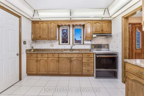 62 Swanhurst Boulevard, ON L5N 1B7