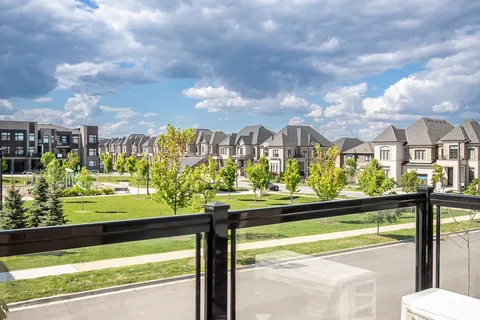 2476 Badger Crescent, ON L6M 5M1