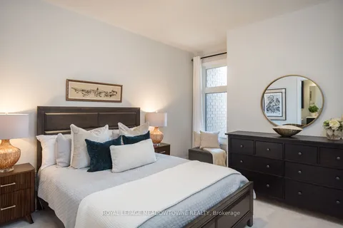 2476 Badger Crescent, ON L6M 5M1