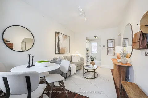 25 Hay Avenue, ON M8Z 1G2