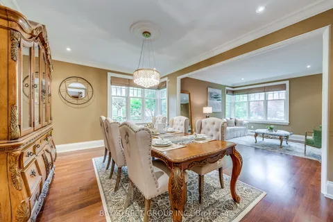 1049 Cedar Grove Boulevard, ON L6J 2C2