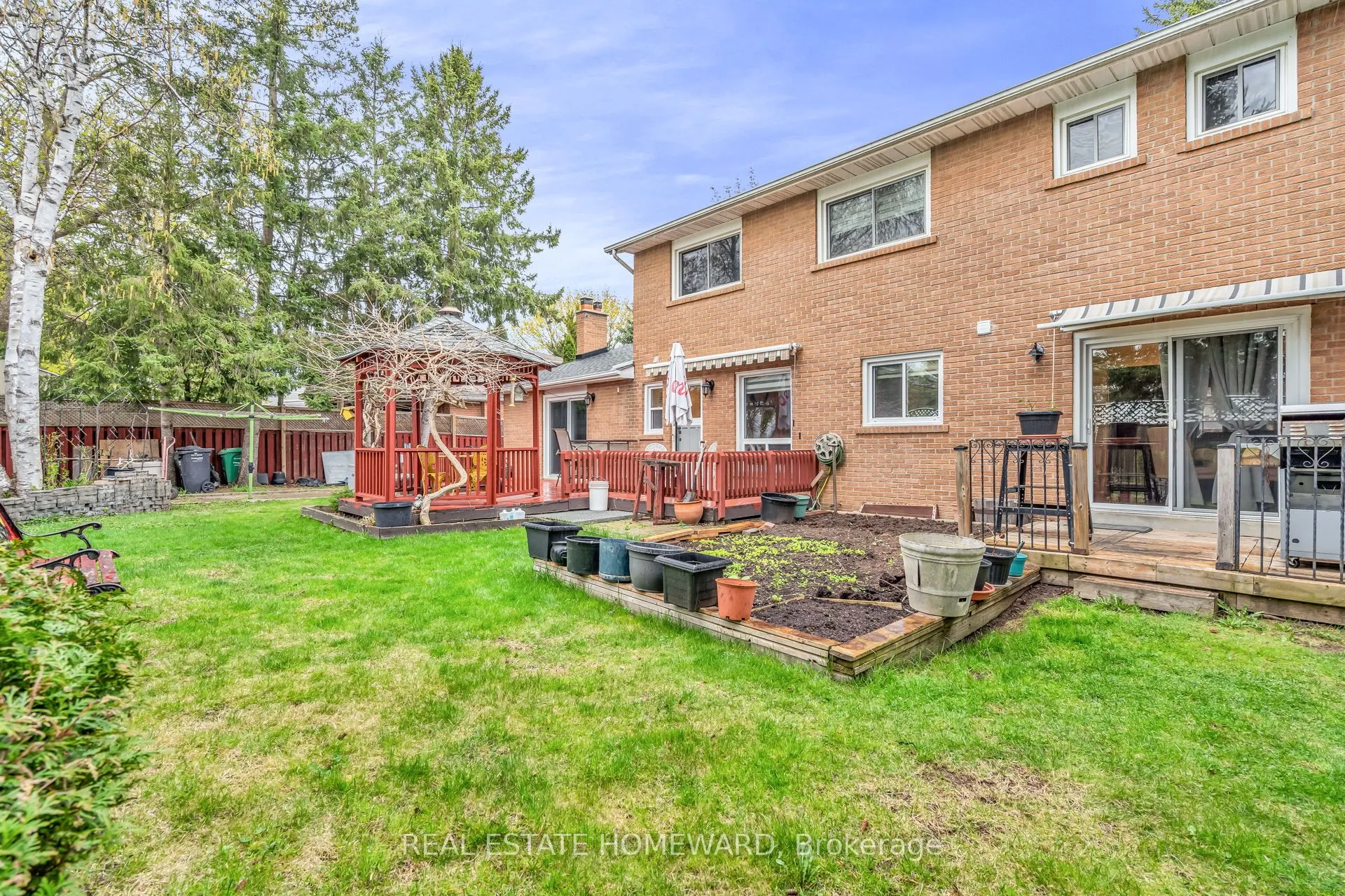 2032 Shannon Drive, ON L5H 3W3