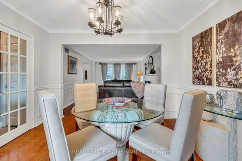 2032 Shannon Drive, ON L5H 3W3