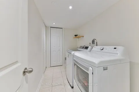 2183 Birchleaf Lane, ON L7L 6G8