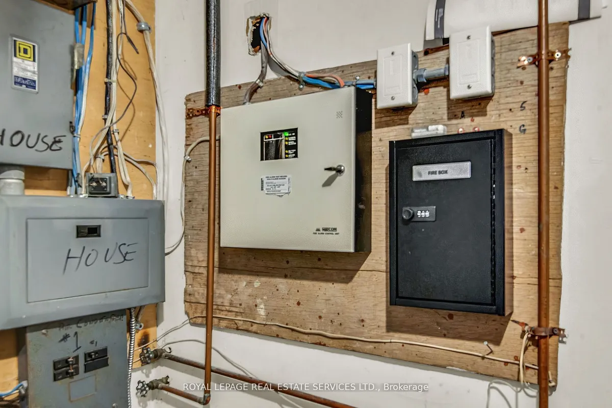 5 Northcliffe Boulevard, ON M6H 3G9