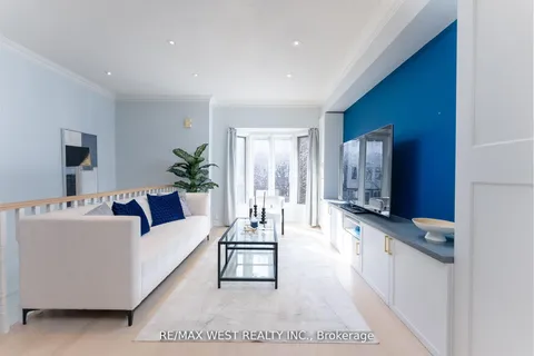 38-1 Mendota Road, ON M8Y 1E8
