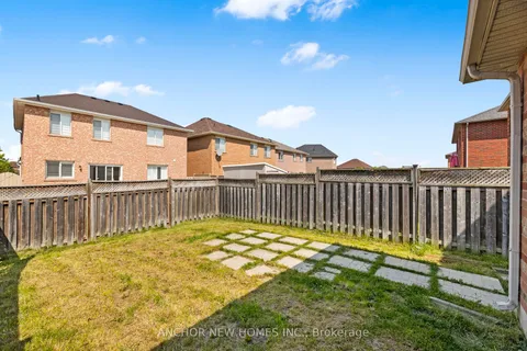 29 Levida Street, ON L6P 2Y6
