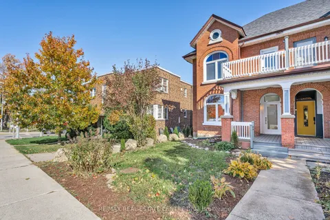 17 First Street, ON L9W 2C6