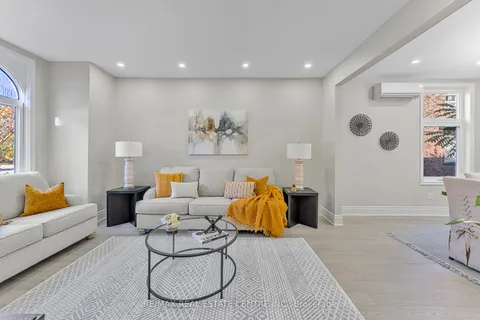 17 First Street, ON L9W 2C6