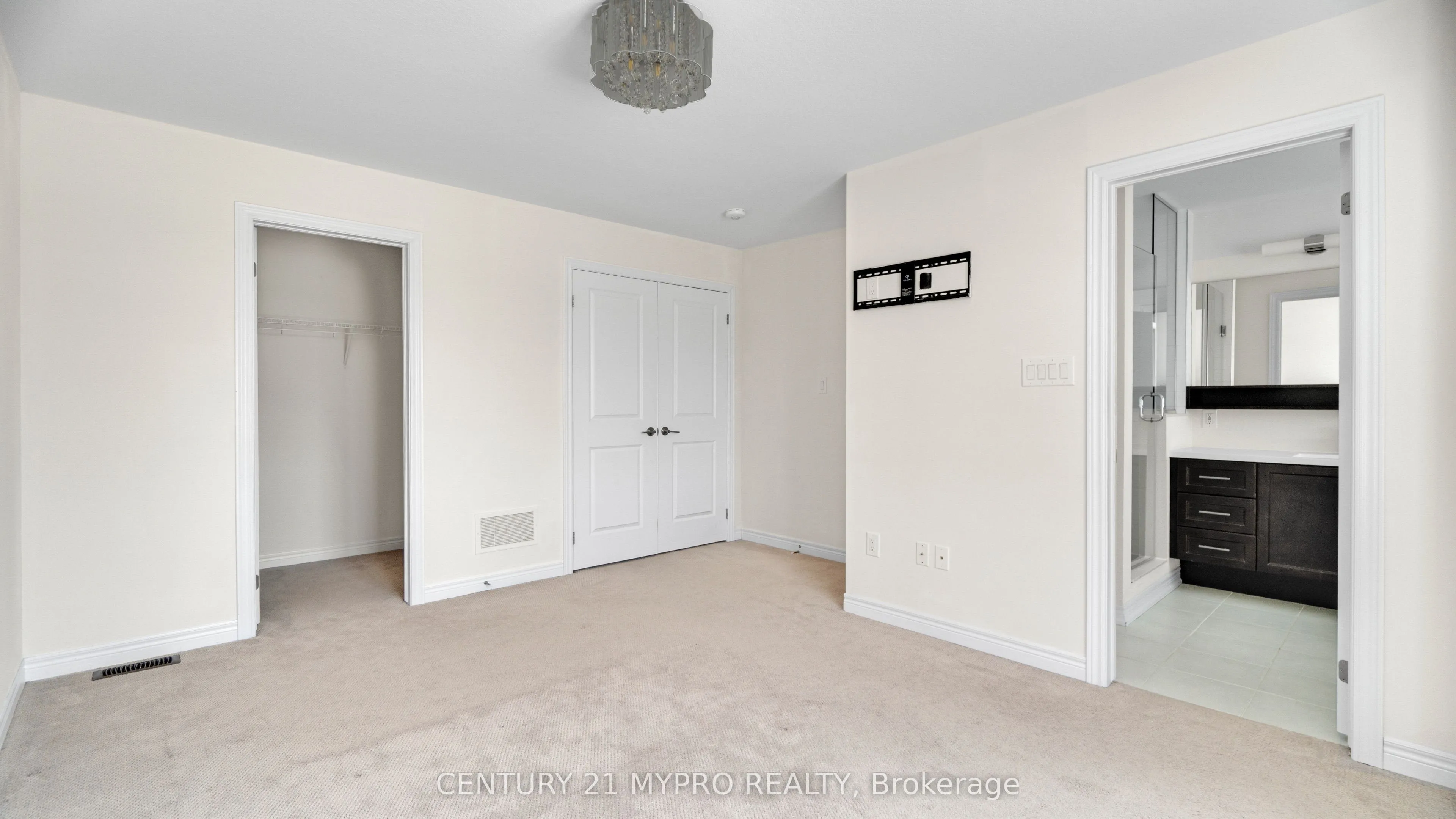3163 William Coltson Avenue, Oakville, ON L6H 7E3