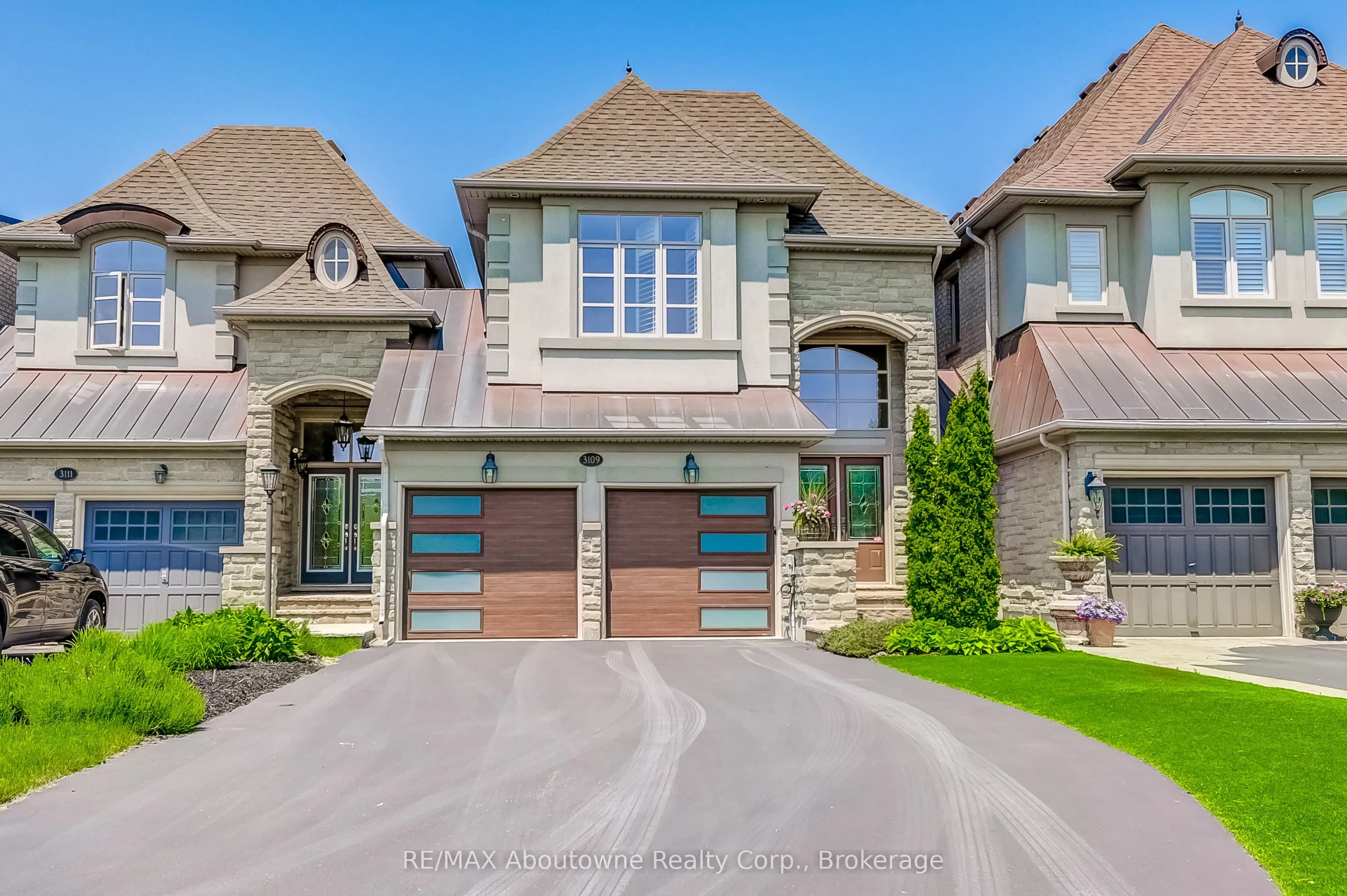 3109 Watercliffe Court, ON L6M 0K7