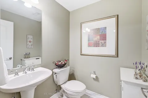 3109 Watercliffe Court, ON L6M 0K7
