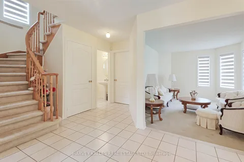 5108 Heatherleigh Avenue, ON L5V 1M7