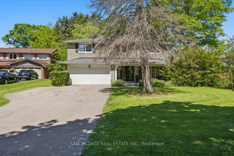 1571 Yew Street, ON L5H 2C1