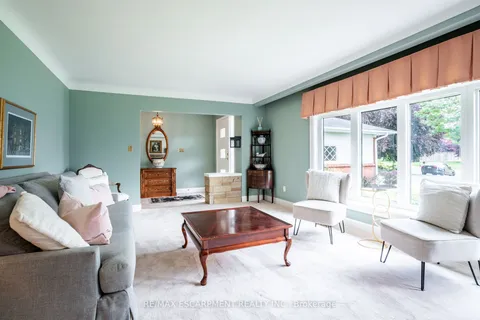 426 North Shore Boulevard, ON L7T 1A8