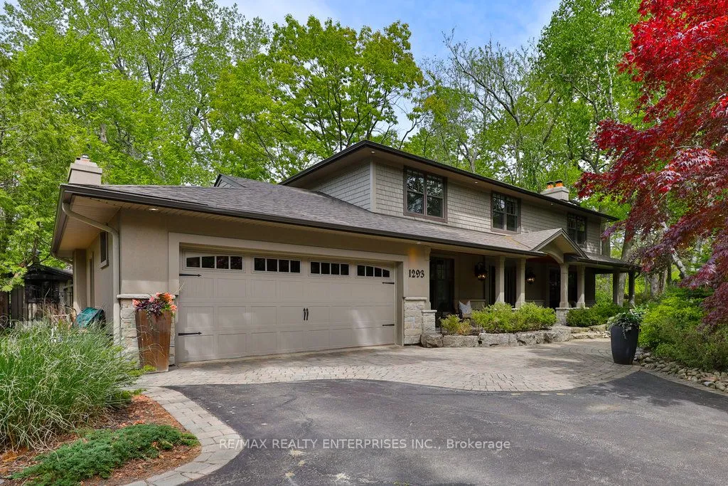 1293 Greenoaks Drive, ON L5J 3A1