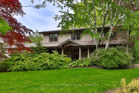 1293 Greenoaks Drive, ON L5J 3A1