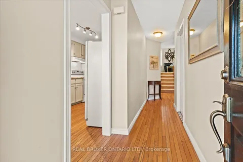 2257 Silverbirch Court, Burlington, ON L7M 3H2