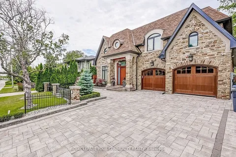 1256 Mineola Gardens, ON L5G 3Y3