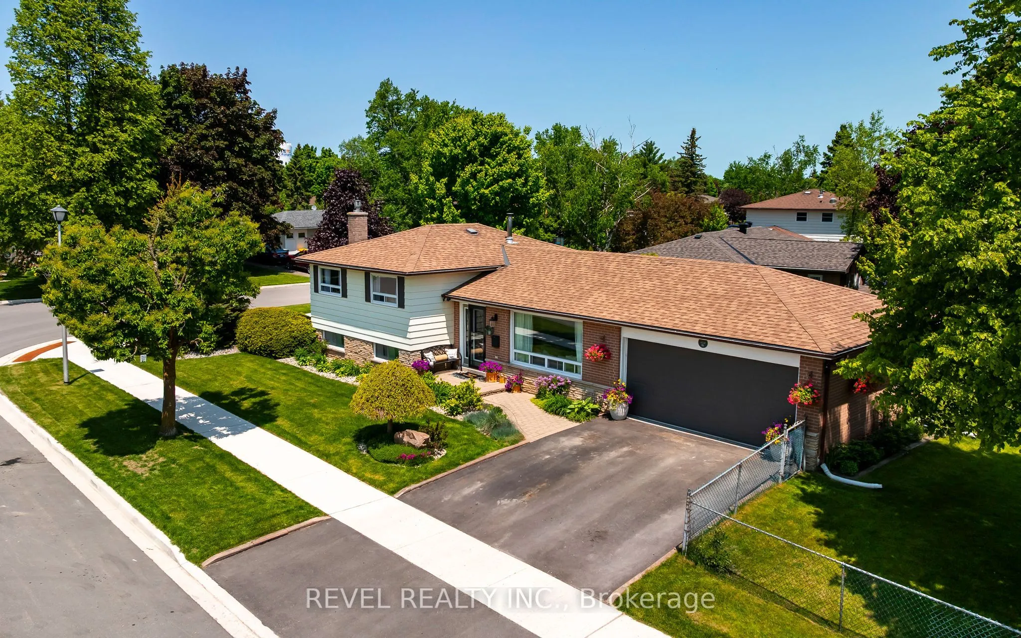 30 Rustic Crescent, ON L9W 1S9