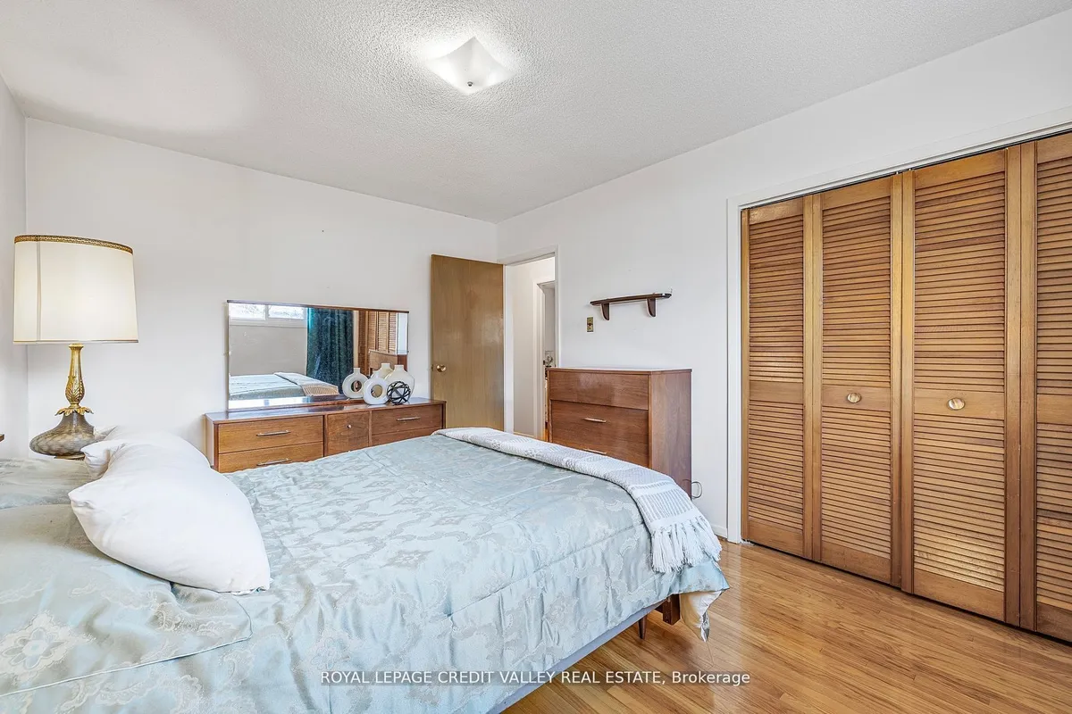 82 Terra Cotta Crescent, ON L6W 1C1