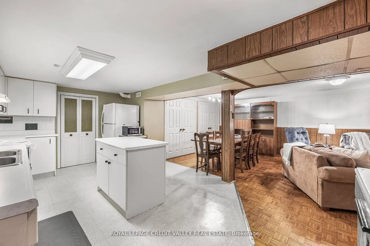 82 Terra Cotta Crescent, ON L6W 1C1