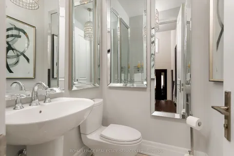 251 Hanover Street, ON L6K 0H3