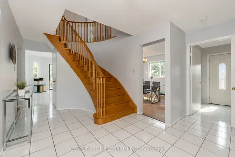 17 Whitehaven Drive, ON L6Z 2R5