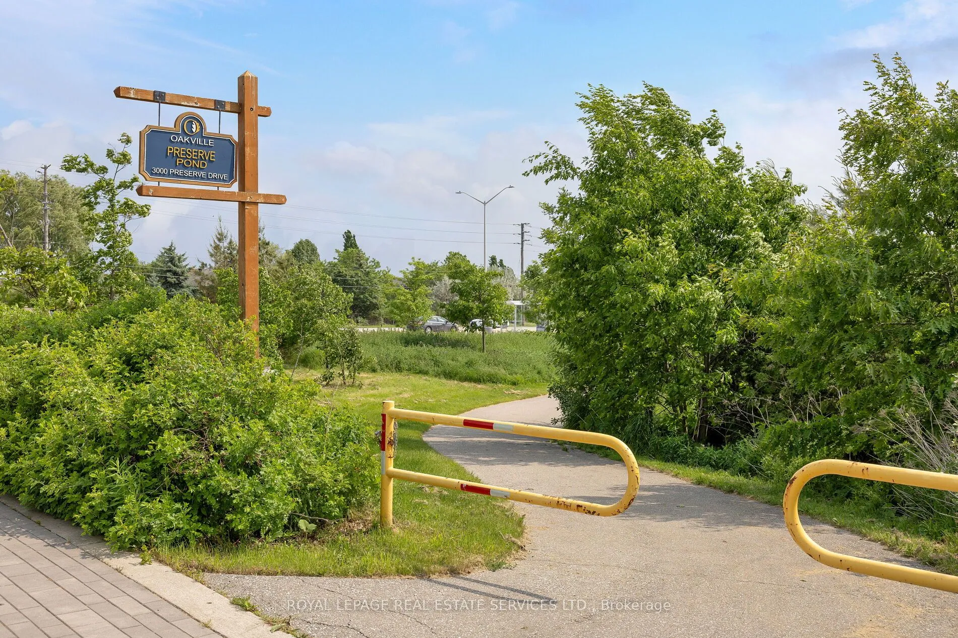 242 Betsy Drive, ON L6M 0V3