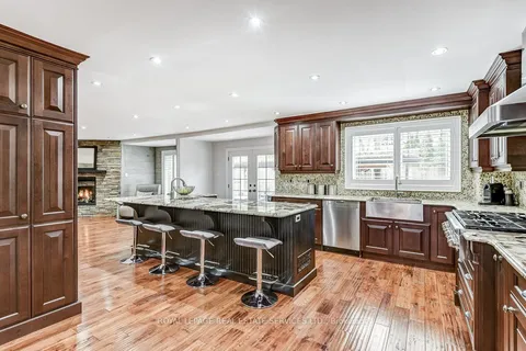 2783 Duncairn Drive, ON L5M 5C6