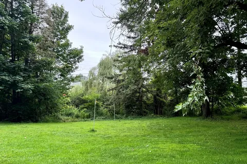 555 Broadway Avenue, ON L9W 6A2