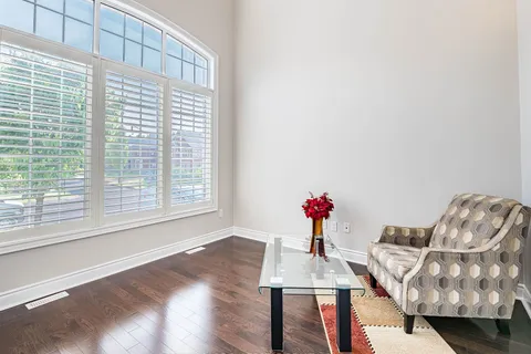 28 Elbern Markell Drive, ON L6X 2X5