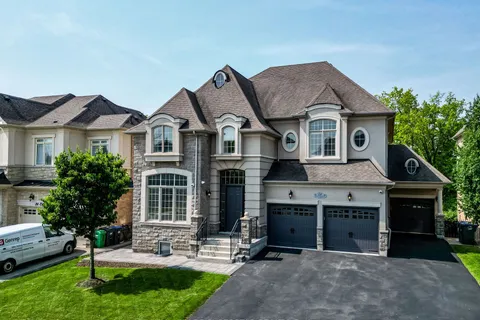 28 Elbern Markell Drive, ON L6X 2X5