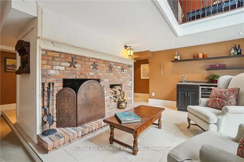 888 Partridge Drive, ON L7T 2Z5