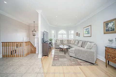 5981 RAYSHAW Crescent, Mississauga, ON L5M 2P1