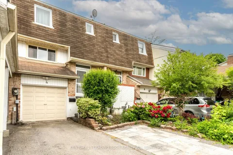 4 Chambers Court, Brampton, ON L6Z 1J1