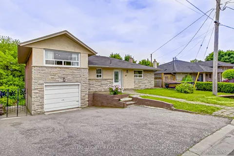 85 Letchworth Crescent, ON M3M 1Z1