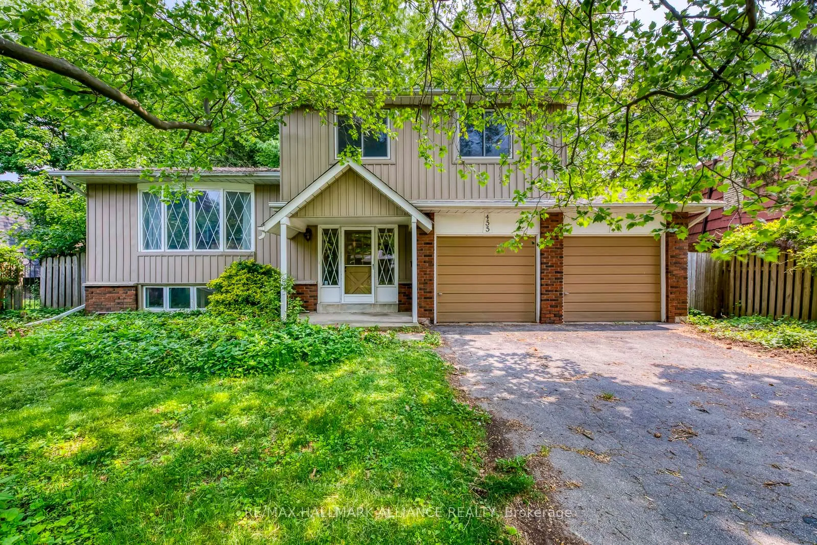 455 Canterbury Crescent, ON L6J 5K8