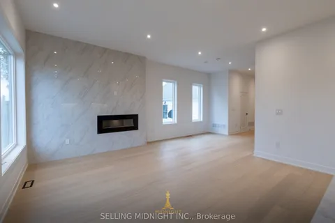 935 First Street, ON L5E 1A7