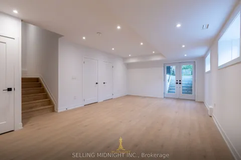 935 First Street, ON L5E 1A7