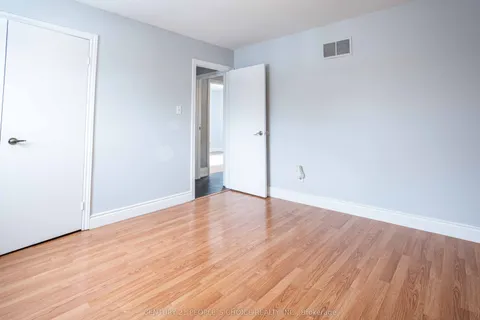 32 Madrid Crescent, ON L6S 2X4