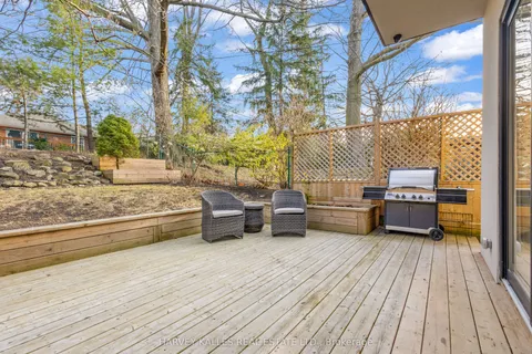 29 Leland Avenue, ON M8Z 2X6