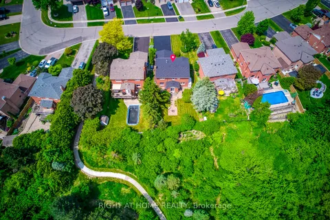 70 De Rose Avenue, ON L7E 1A8