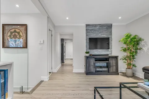 1034 Meredith Avenue, ON L5E 2C7